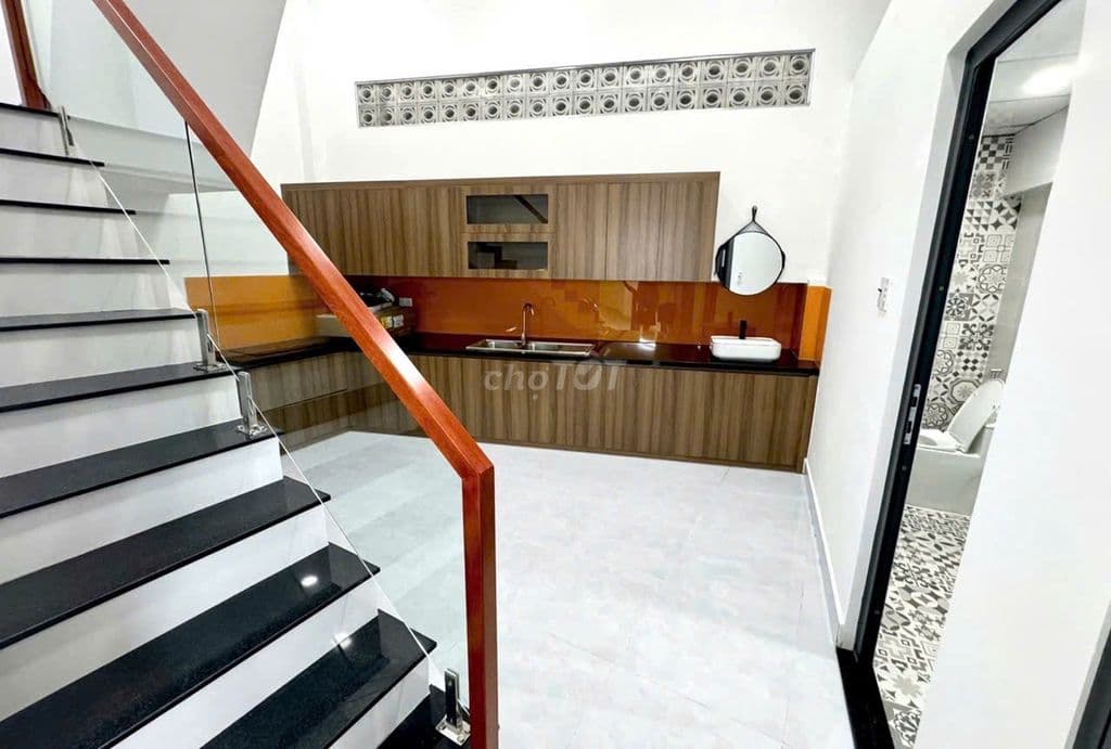 Bán nhà Nguyễn Tiểu La Q.10| 4,5x8 - 4 T - TN: 18 triệu/th| 5,6 tỷ - Ảnh 3