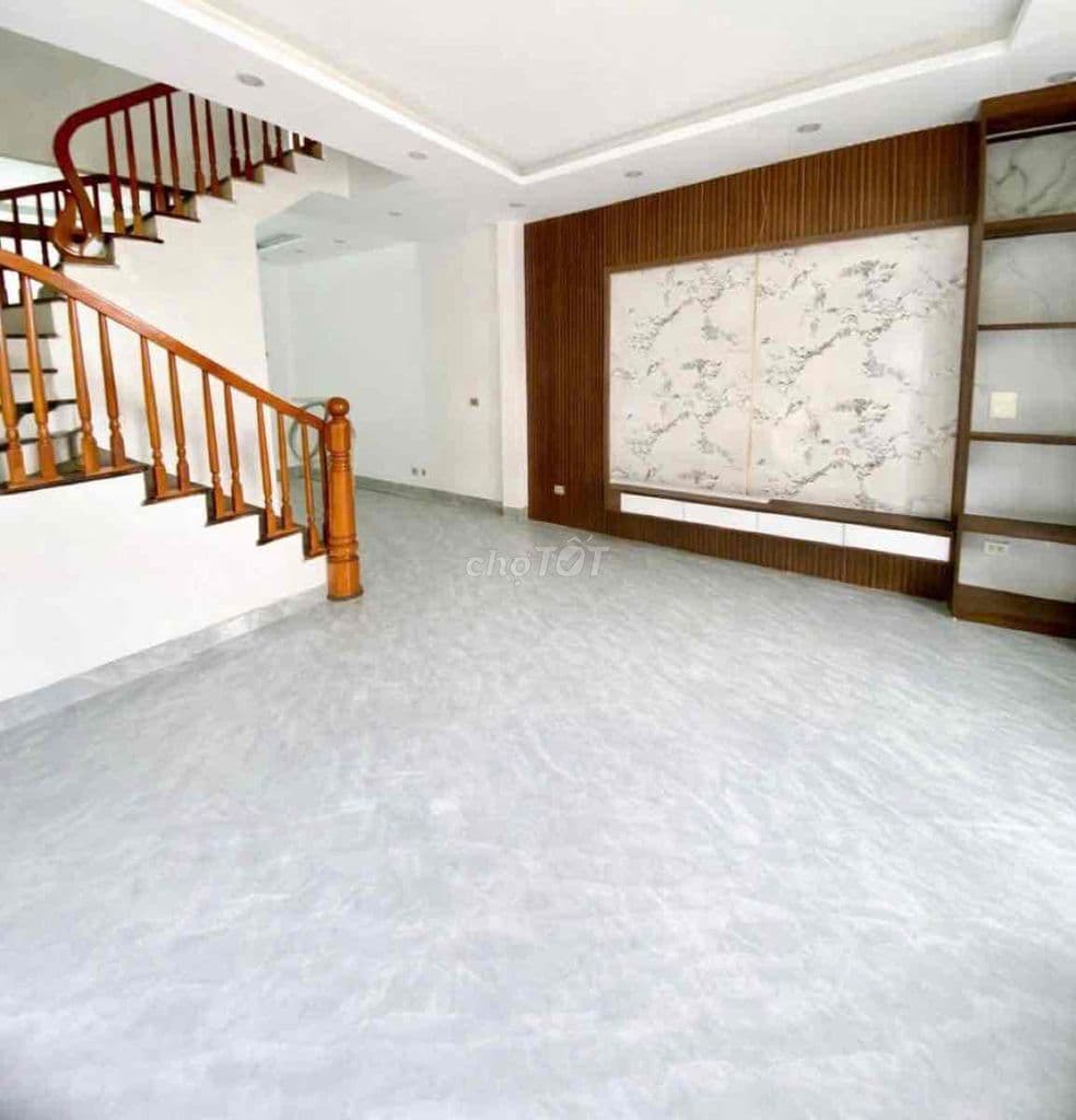 Hơn 2 tỷ xíu có nhà mới Tả Thanh Oai-20m thẳng ra phố-41m*2T;MT4m;2N