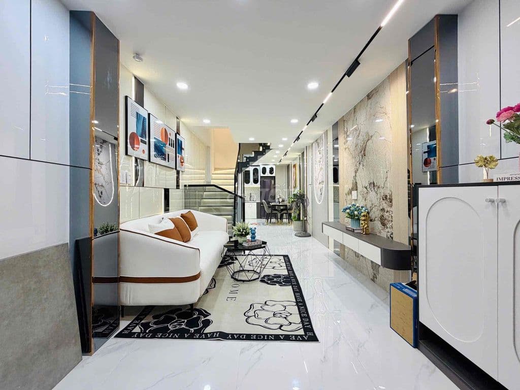 BÁN NHÀ ĐẸP NHỈNH 4 TỶ - GẦN VINCOM QUANG TRUNG GÒ VẤP