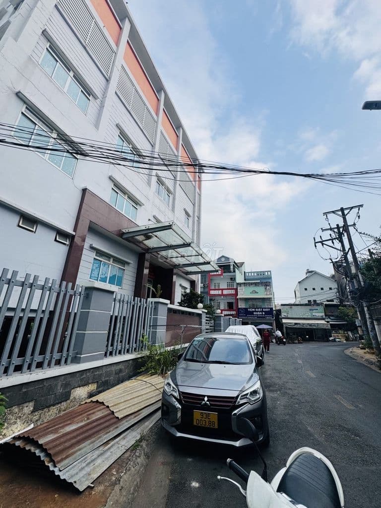 RẺ HƠN TT 20% - NHÀ C4 58M NGANG 5,7 GIÁ 3.8T - NGAY LÊ VĂN VIỆT Q9 - Ảnh 2
