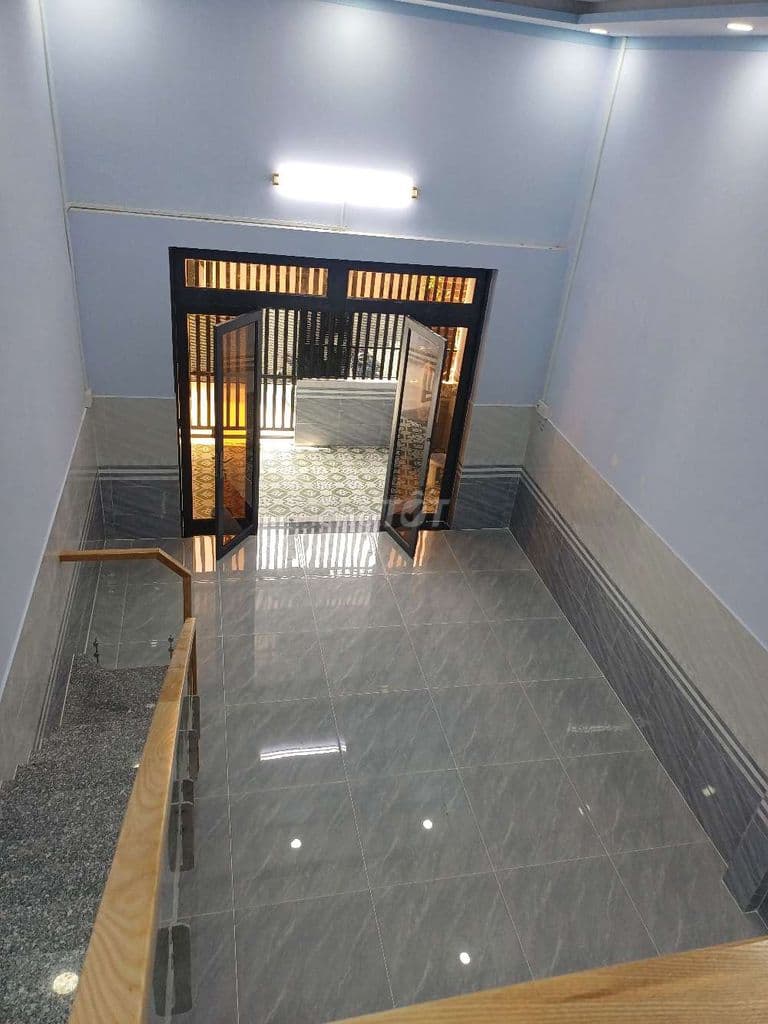 nhà mới xây dựng xông cần bán - Ảnh 2