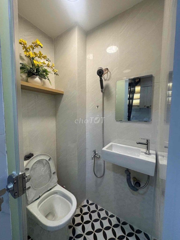 MỚI ĐẸP 3 TẦNG - 3.35 x 4.5 - HẺM XE HƠI THÔNG - GẦN CHỢ BÌNH THỚI - Ảnh 2