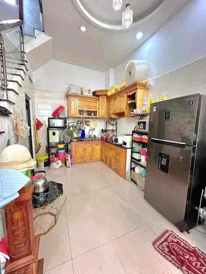 Giá TỐT! Nhà 4 lầu 4x9 gần chợ Bình Trị Đông - Ảnh 3