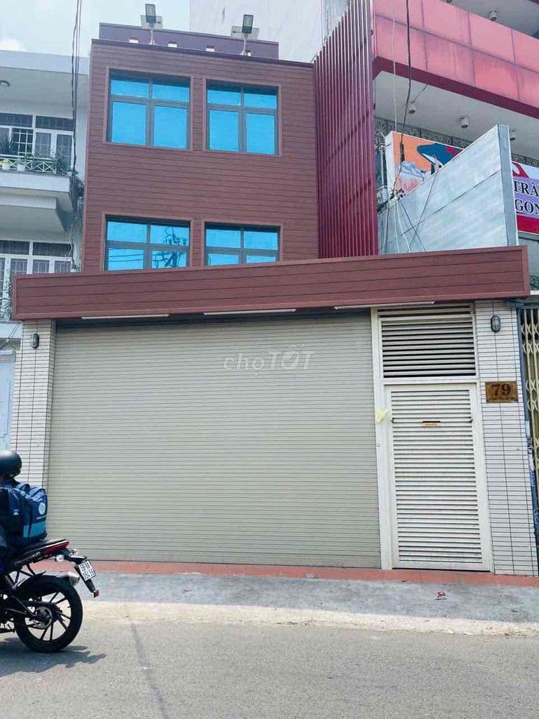 cần tiền bán gấp nhà Mặt Tiền