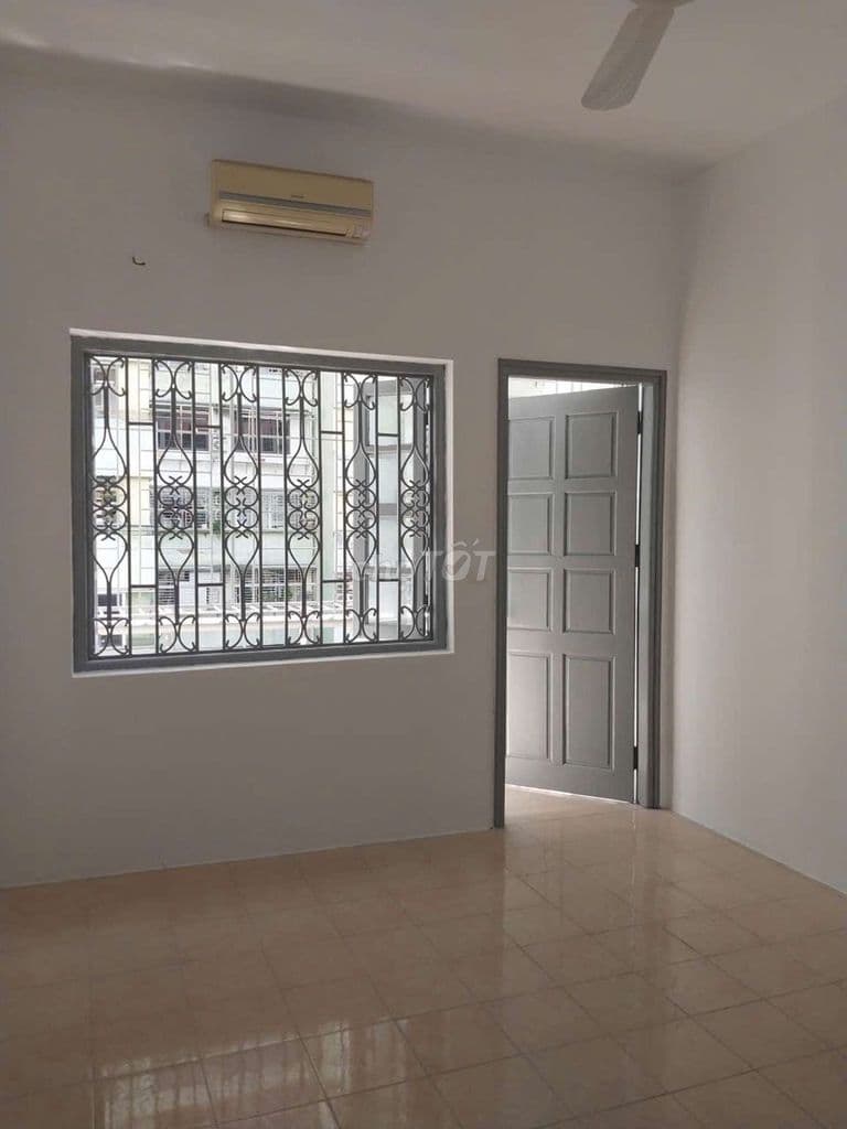 CHCC tòa N11 khu Dịch Vọng-Trần Quý Kiên 90m 2pn giá rẻ chỉ hơn 6 tỷ - Ảnh 2