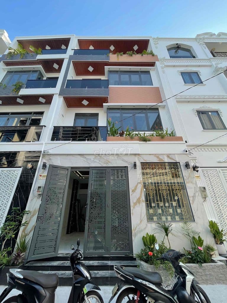 NHÀ PHỐ XÂY DỰNG MỚI CÓ THANG MÁY - ĐƯỜNG THÔNG 8M 2279 HUỲNH TẤN PHÁT