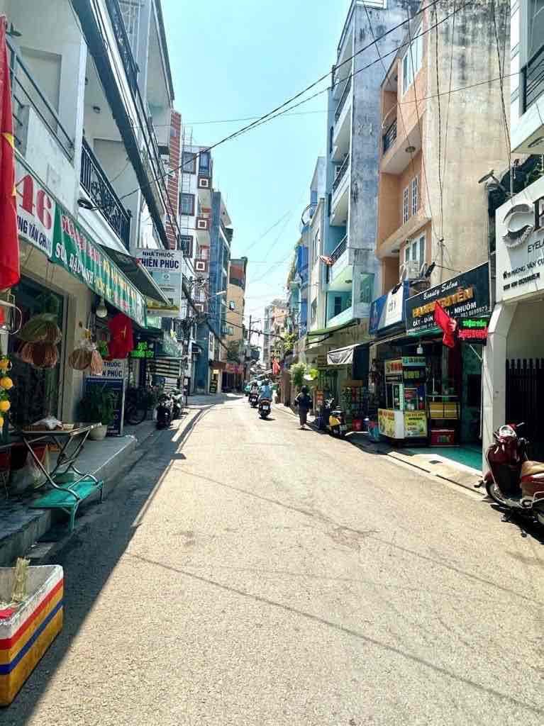 MẶT ĐƯỜNG KINH DOANH GIÁP PHAN XÍCH LONG 4 TẦNG,DTSD 80m2 NHỈNH 5TỶ - Ảnh 2