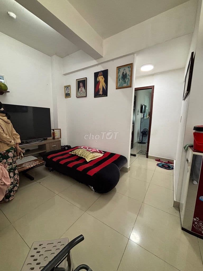 Bán gấp cc Nhất Lan 3, 49 m2, 2 PN, có sổ Hồng