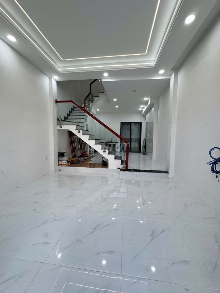 Chính chủ bán Giáp Aeon TP 5ty990, Hẻm 6M DT4.4x12 có 4 Tầng DS 11 BHH - Ảnh 2