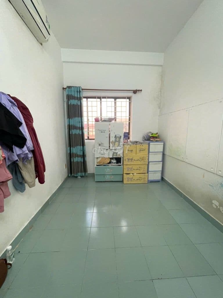 Bán CC Khiêm Khải, 54 Hoàng Kim Giao, Q8. 2PN 64m2