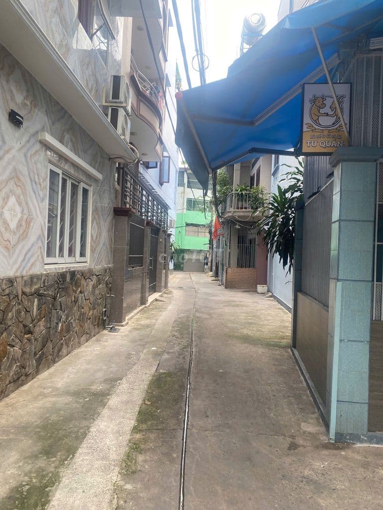 BÁN NHÀ 4 TẦNG TRUNG TÂM PHÚ NHUẬN