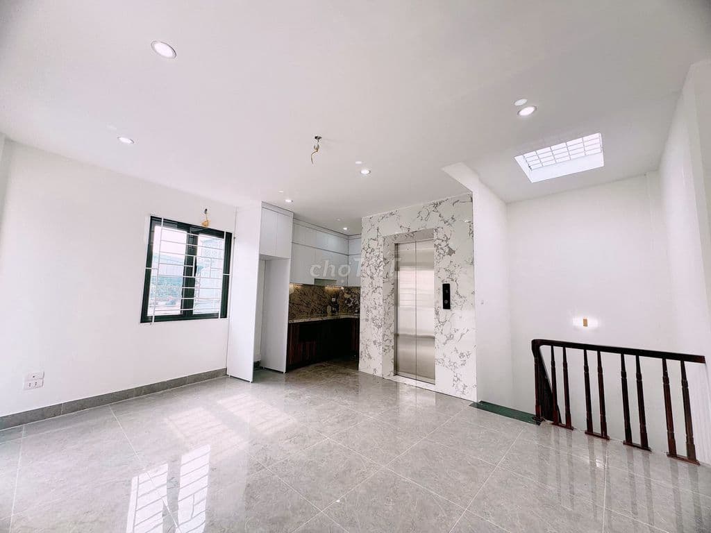 Lò đúc - Trần khát chân 5 tầng xây mới 42m2 - Ảnh 3