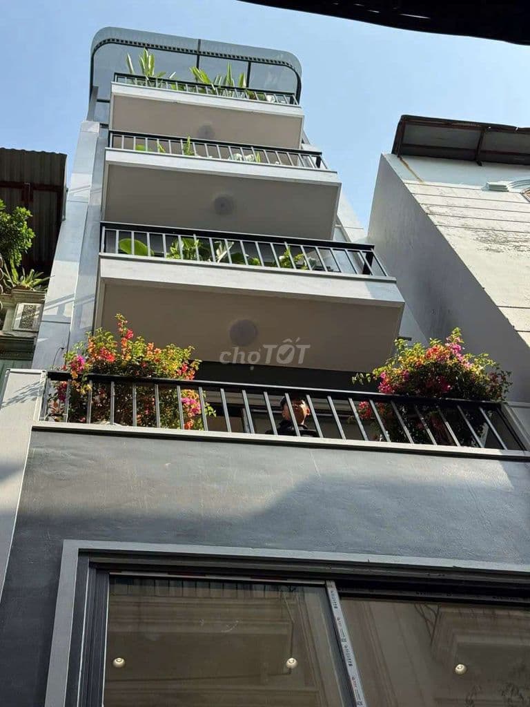 Nhà Phố Bồ Đề - Ngõ to 7 chỗ đỗ cửa - 6 tầng thang máy - full nội thất