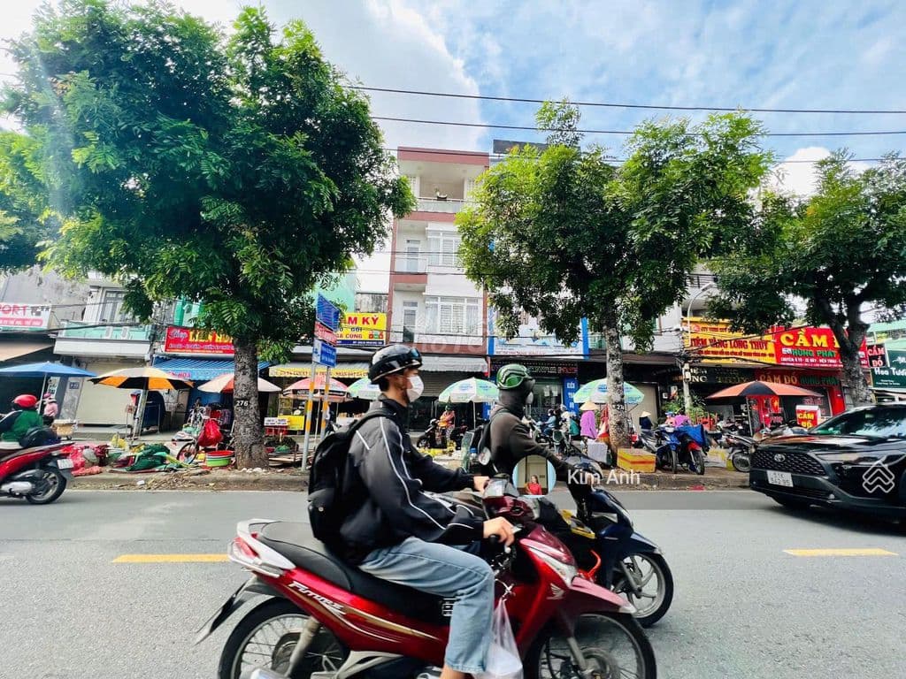 HOT! BÁN NHANH NHÀ MTKD NGAY CHỢ LINH TRUNG, NHÀ TIỀN CHẾ TIỆN XÂY MỚI