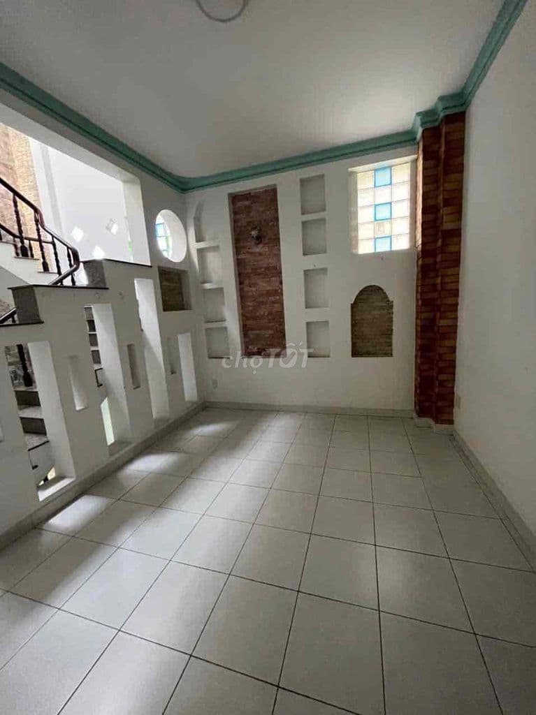 Nhà đường 28A KDC Tên Lửa, DT: 4.5x20m Trệt 2 Lầu ST. 12Tỷ950 - Ảnh 3