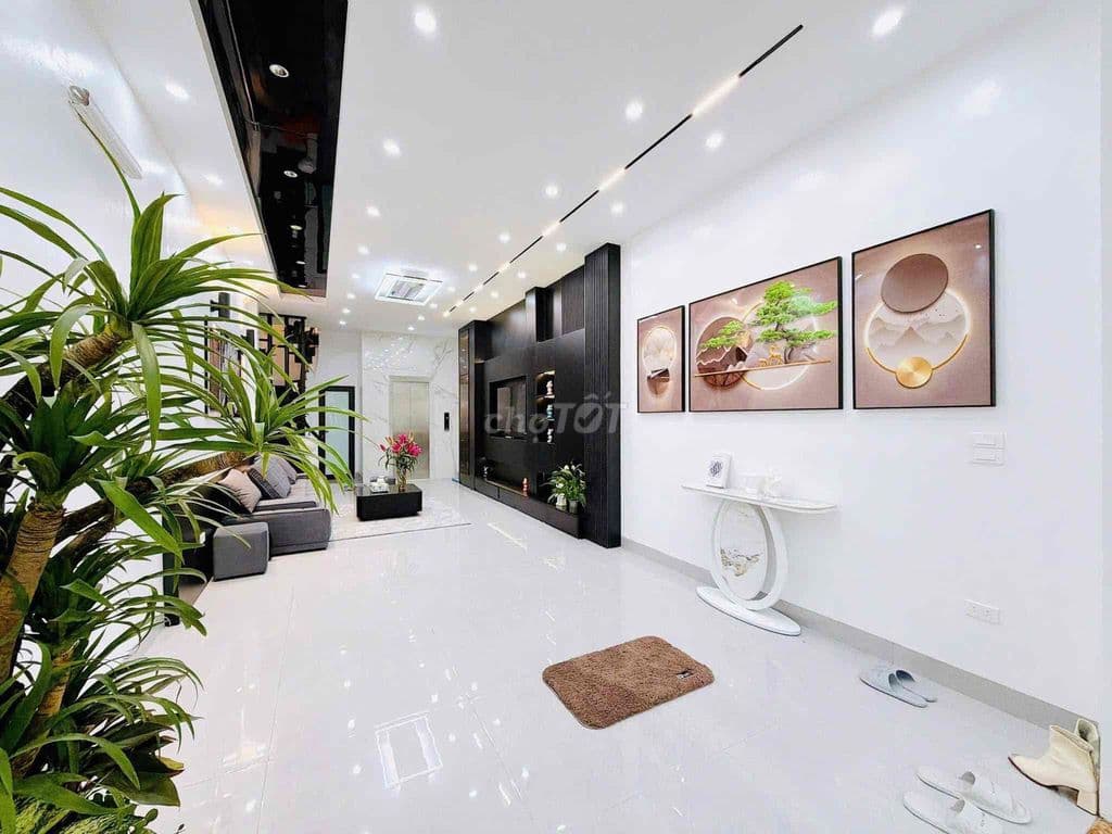 Xã Đàn, 42m xây 6 tầng thang máy, ô tô đỗ, ngõ thông, kinh doanh