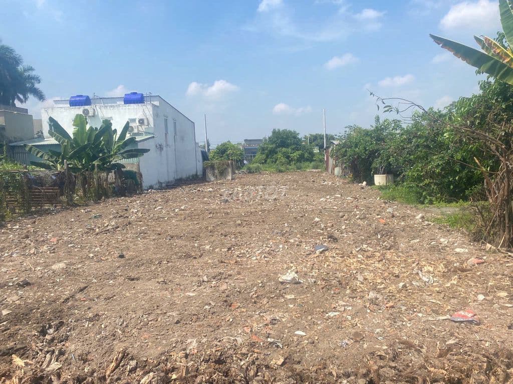 Bán đất hai mặt tiền