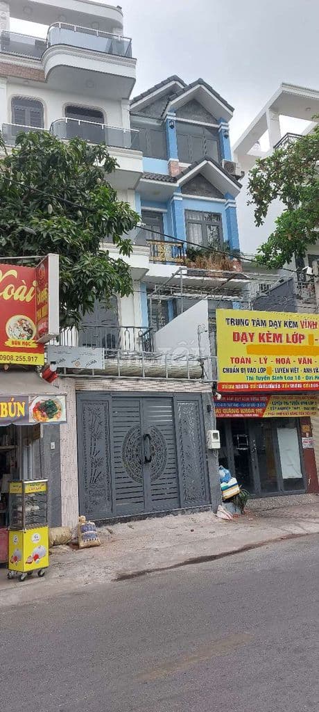 Cần bán gấp nhà 3 tấm BT mái Thái Lô Tư gần Chợ Gò Xoài sầm uất.