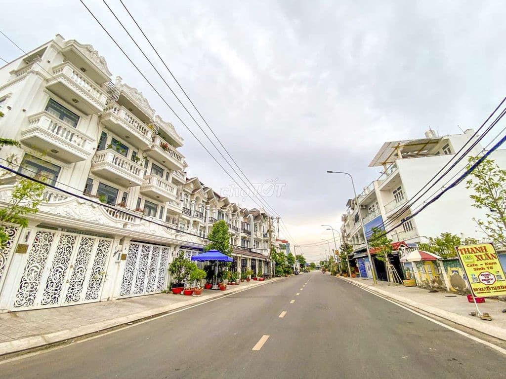 Bán nhà MT đường 20m Nguyễn Thị Hương, Nhà Bè, 68m2, 3 tầng, chỉ 11 tỷ - Ảnh 2
