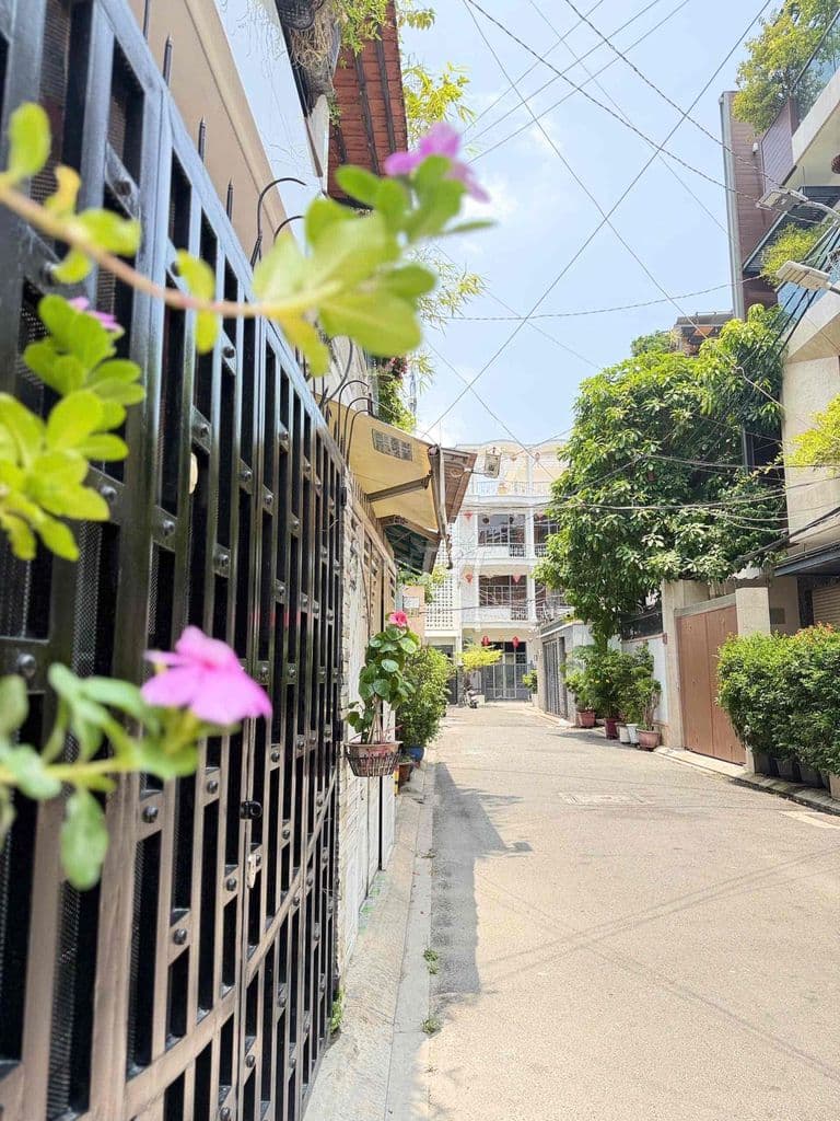 BÁN NHÀ HẺM NHỰA 7M KHUVIP LÊ VĂN SỸ – KHU BIỆT THỰ – 4 TẦNG SÂN THƯỢN