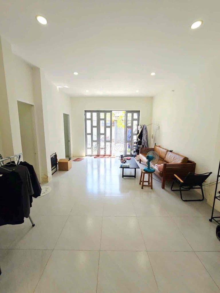 Nhà cấp 4 siêu rộng, 1 xẹc đường Phước Thiện ngay Vinhome , giá thơm - Ảnh 2