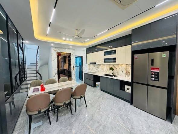 Nhà Hoàng Quốc Việt, Cầu Giấy, Ô tô tránh, thang máy, 2 thoáng - Ảnh 3