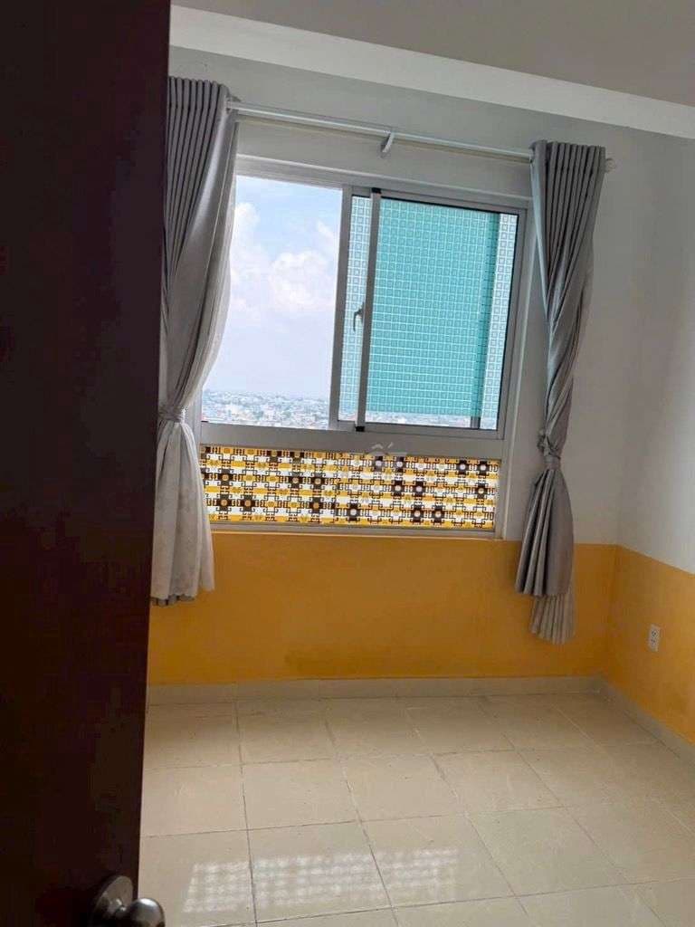 Chung cư 2 phòng ngủ - 2wc - có ban công - sổ hồng sẵn ! - Ảnh 2