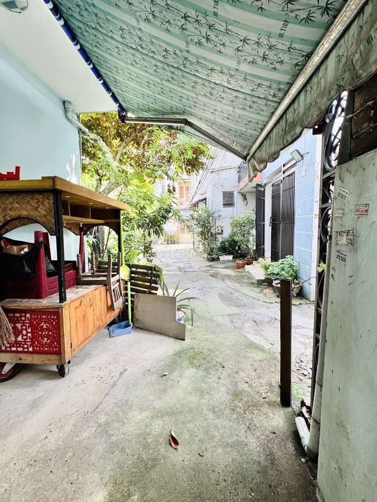 NƠ TRANG LONG(CHỢ CẦU ĐỎ)- NỞ HẬU CHỮ L 8.1M - 2 MẶT HẺM- GẦN MẶT TIỀN