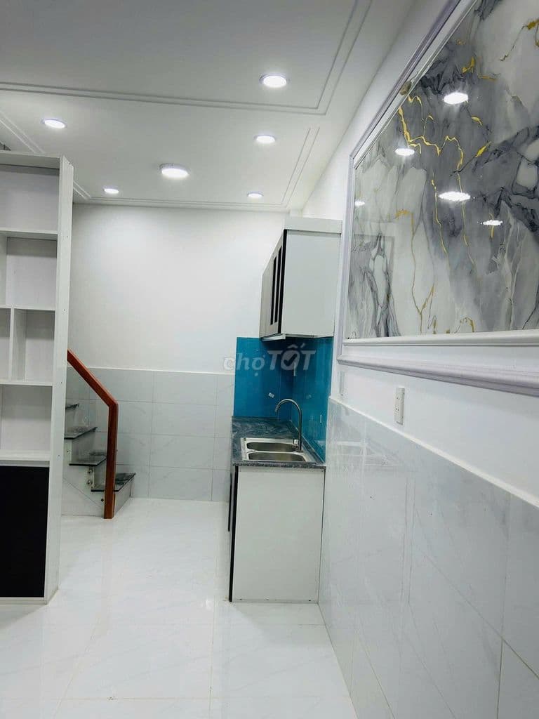 Nhà mới xây ngay chợ Hiệp Thành Quận 12 hẻm oto tới nhà giá 1ty050 TL - Ảnh 3