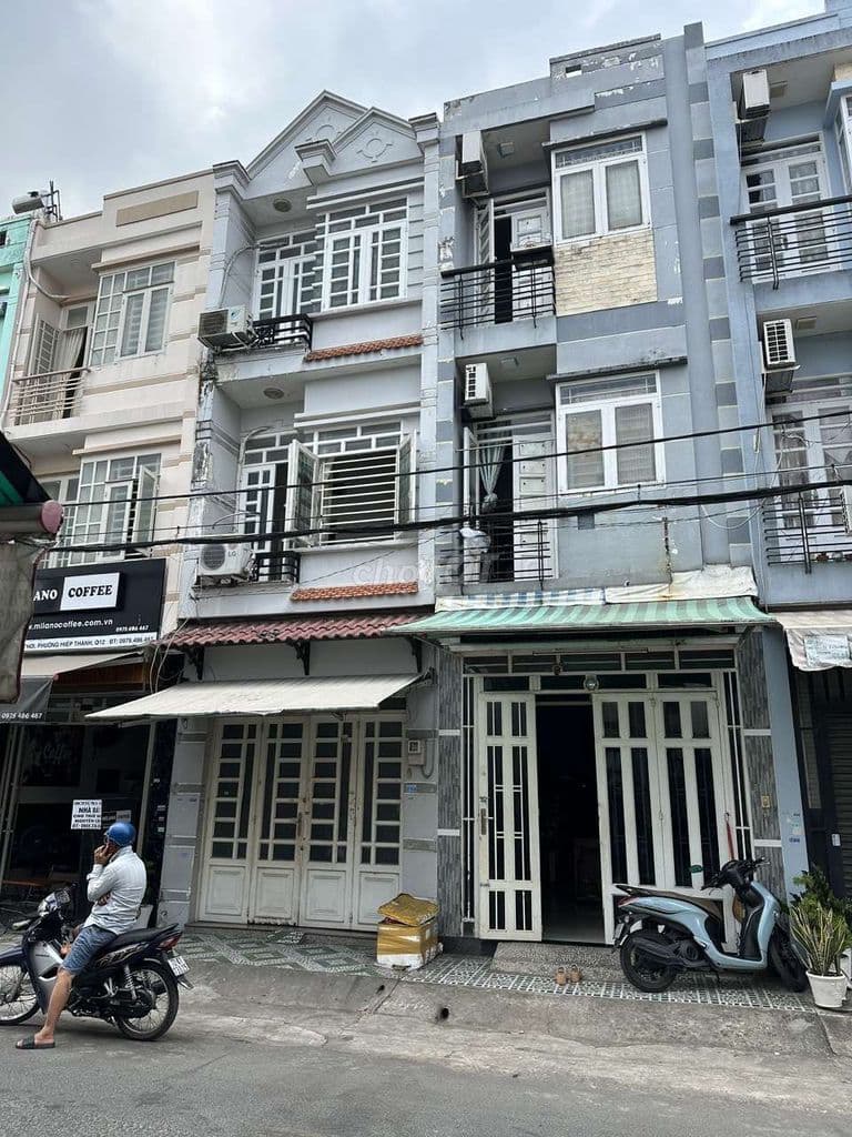 Nhà đẹpMT dt 3,5x9,5m trệt 2 lầu 4pn 3wc NguyễnThị Thơi HT Q12, 2,65tỷ