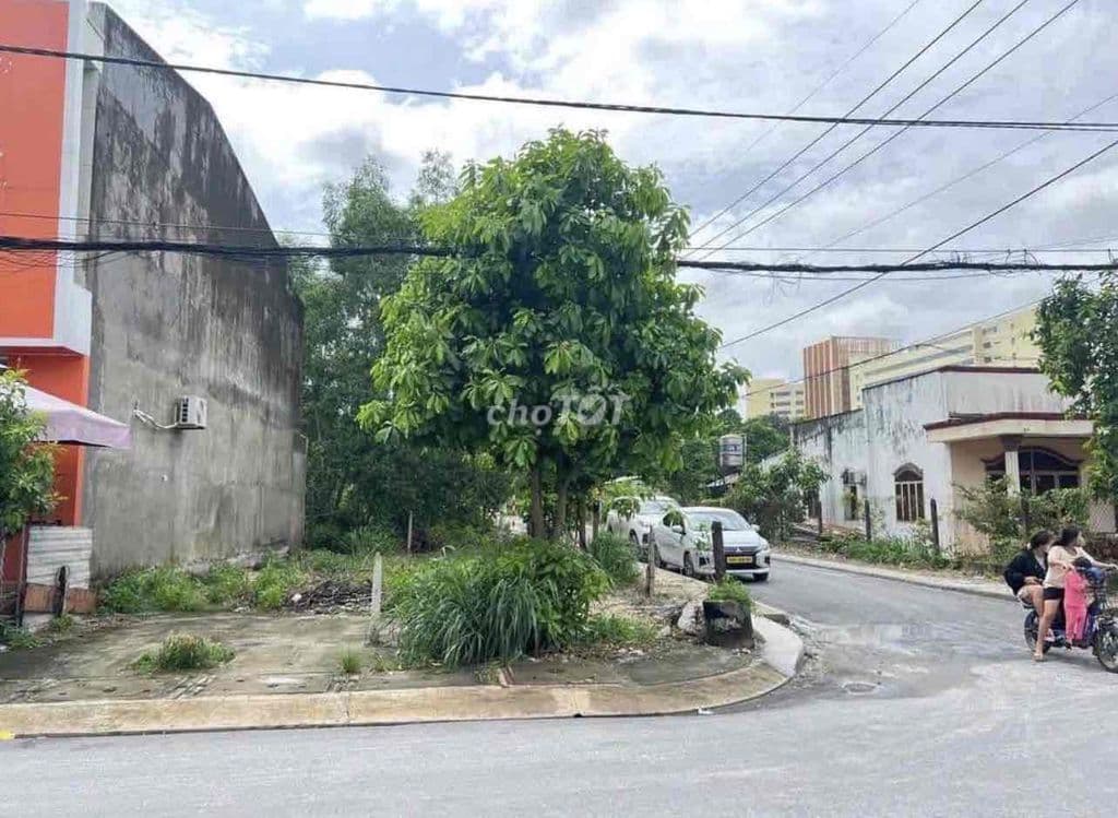 ĐÁO HẠNG NGÂN HÀNG CHỦ CẦN BÁN NHANH 211m2 LÔ ĐẤT 2 MẶT TIỀN ĐẸP - Ảnh 3