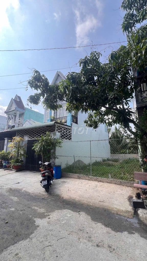 CHỦ NGỘP ĐẤT MẶT TIỀN HÓC MÔN 85M2 GIÁ 1,55 TỶ SHR - PL RÕ RÀNG