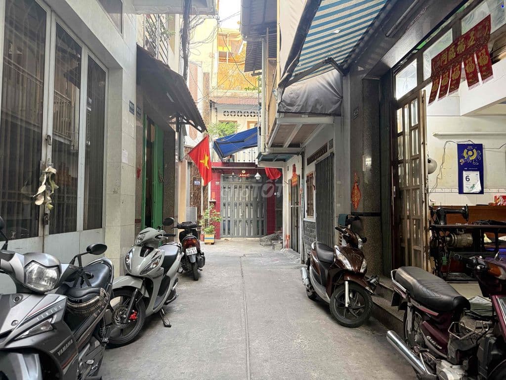 Bán nhà 1 Lầu đúc Ông Ích Khiêm 4,3x8,25m