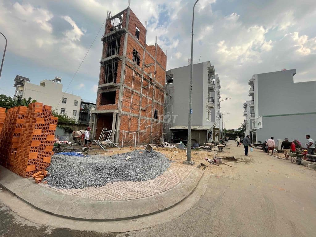 Lô góc đường 40 - Hiệp Bình Chánh - 71,2m2, 7.1 Tỷ