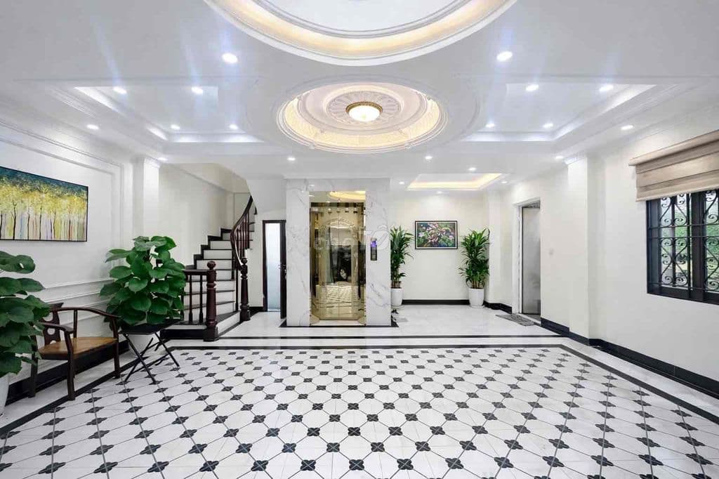 MÓT BÁN - LONG BIÊN - Ô TÔ TRÁNH - 6TẦNG THANG MÁY GIẢM CHÀO 500TR.