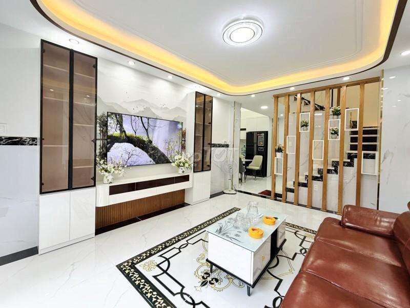 🌳 🚘 Nhà mặt tiền - Xe hơi ngủ nhà - CV Gia Định - Giảm 1 Tỏi. - Ảnh 2