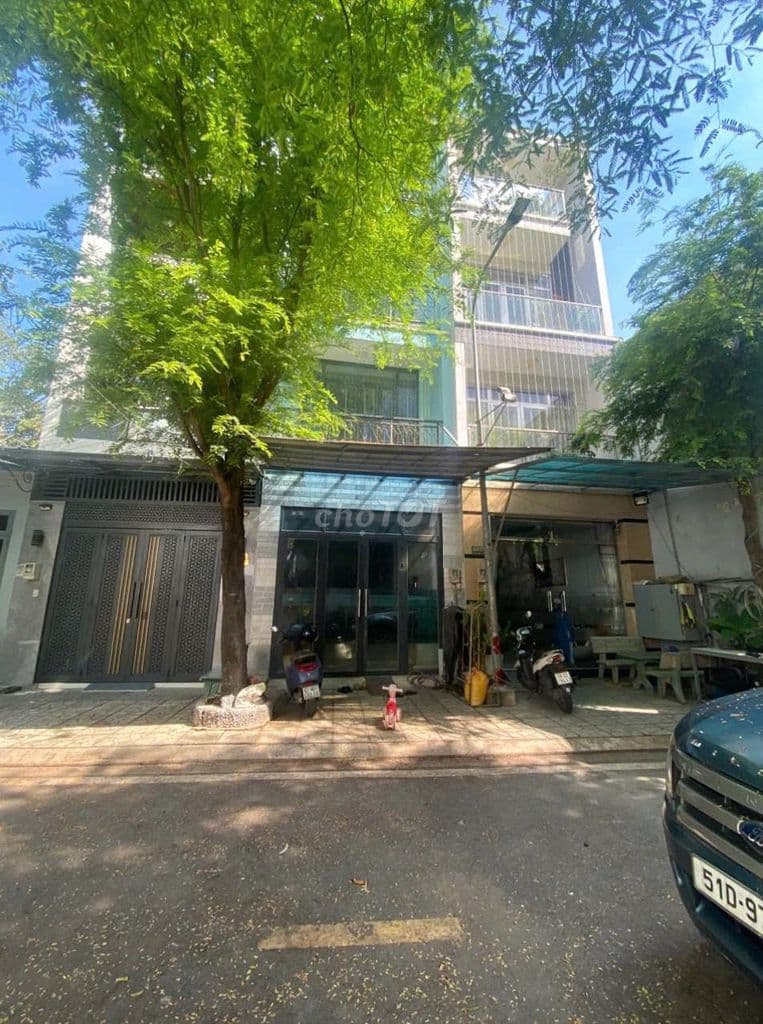 Nhà 4 tầng hẻm 8m ngay chợ Cây Sộp, Nguyễn Văn Quá, Đông Hưng Thuận