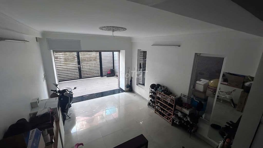 BÁN NHÀ MẶT TIỀN ĐƯỜNG SỐ PHƯỜNG TÂN QUY ĐÔNG,DT 90 MÉT,XE HƠI VÀO NHÀ - Ảnh 2