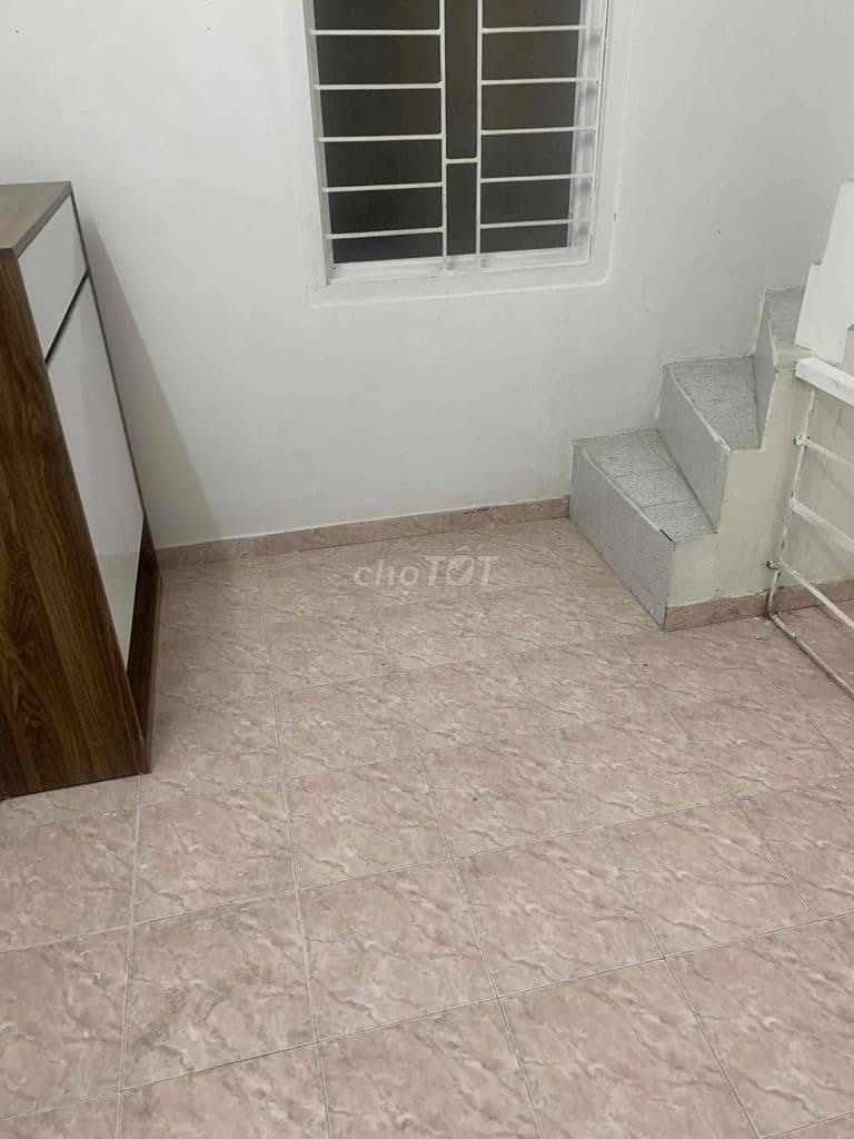 Mình cần bán nhà sổ đỏ riêng4 tầng ,1 tum ,giá 2,9 tỷ , khâm thiên HN - Ảnh 2