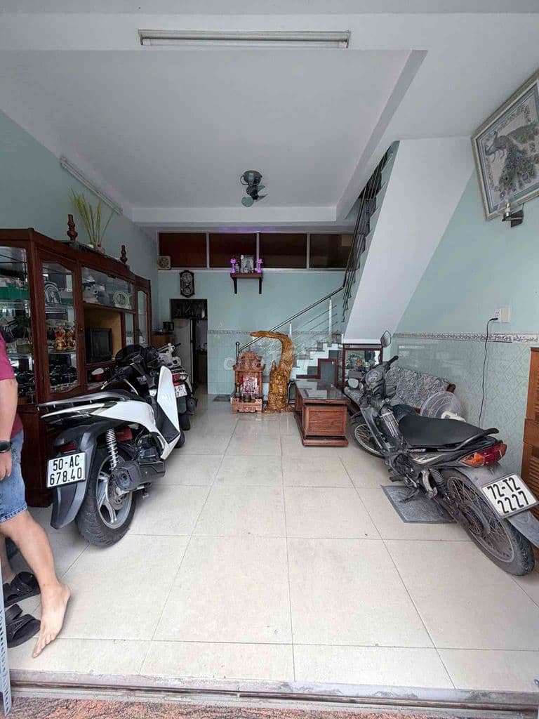 5.4 Tỷ có Nhà 4 TẦNG, HẺM NHỰA XE HƠI NGUYỄN VĂN SĂNG, TÂN PHÚ. 4PN, 4