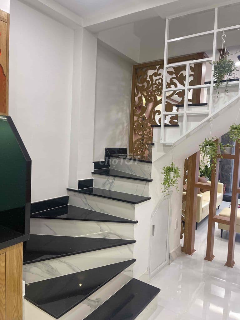 Nhà 3 tầng Hiệp Bình Chánh,ngay bình triệu– Hàng xóm Bình Thạnh