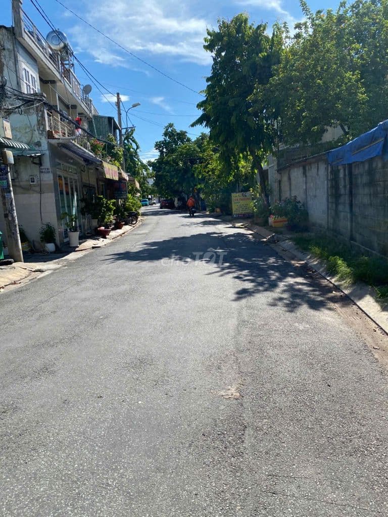 Cần bán đất Thới Tam Thôn, Hóc Môn 4x38 full thổ cư