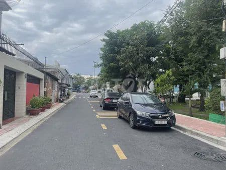 VIP HBC NHÀ 3 TẦNG 104M (4.3x23) 5PN HXH CẠNH VẠN PHÚC CITY Ở NGAY