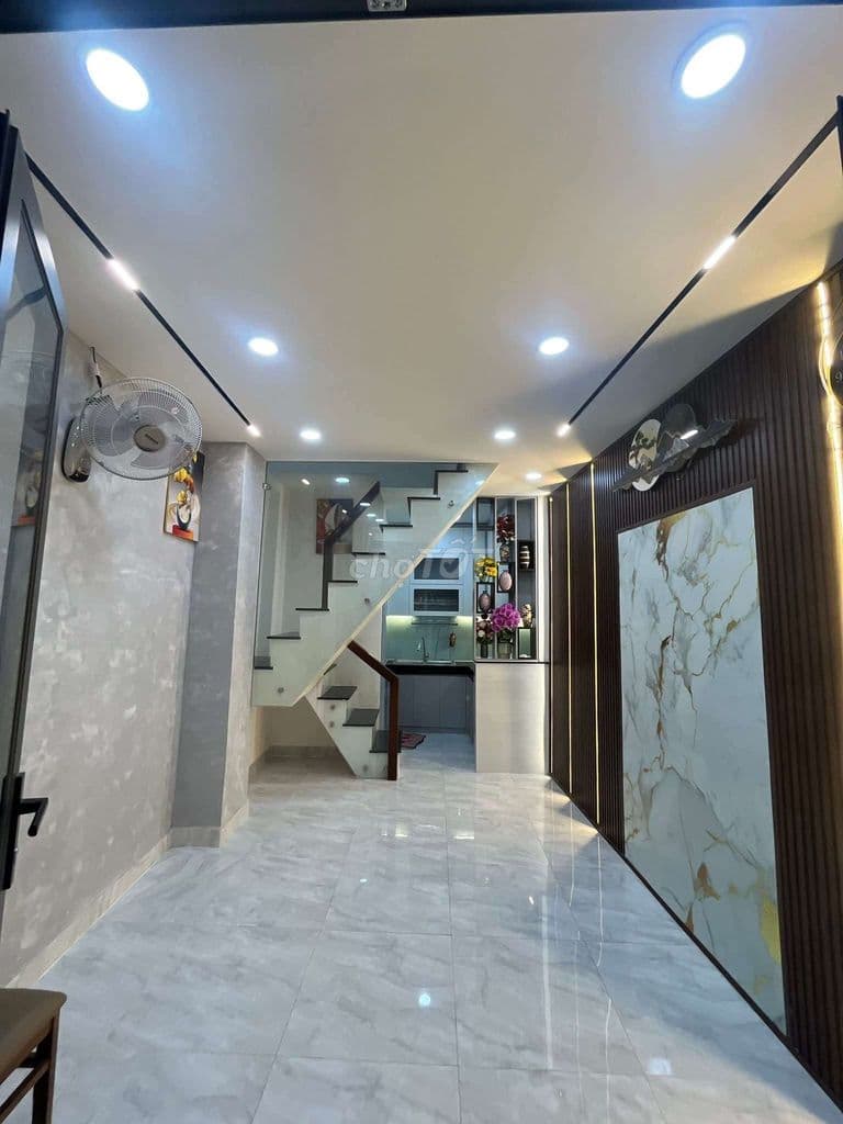 nhà sổ hồng riêng 2 lầu quận 7 gia 2 tỷ 5