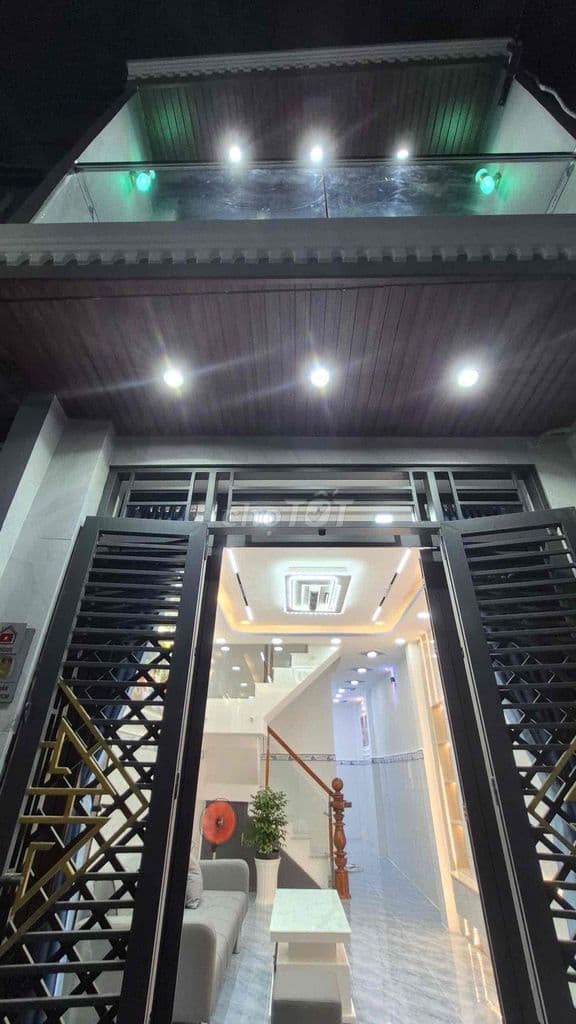 Bán nhà mới đẹp đường Nguyễn Trường Toản Q5