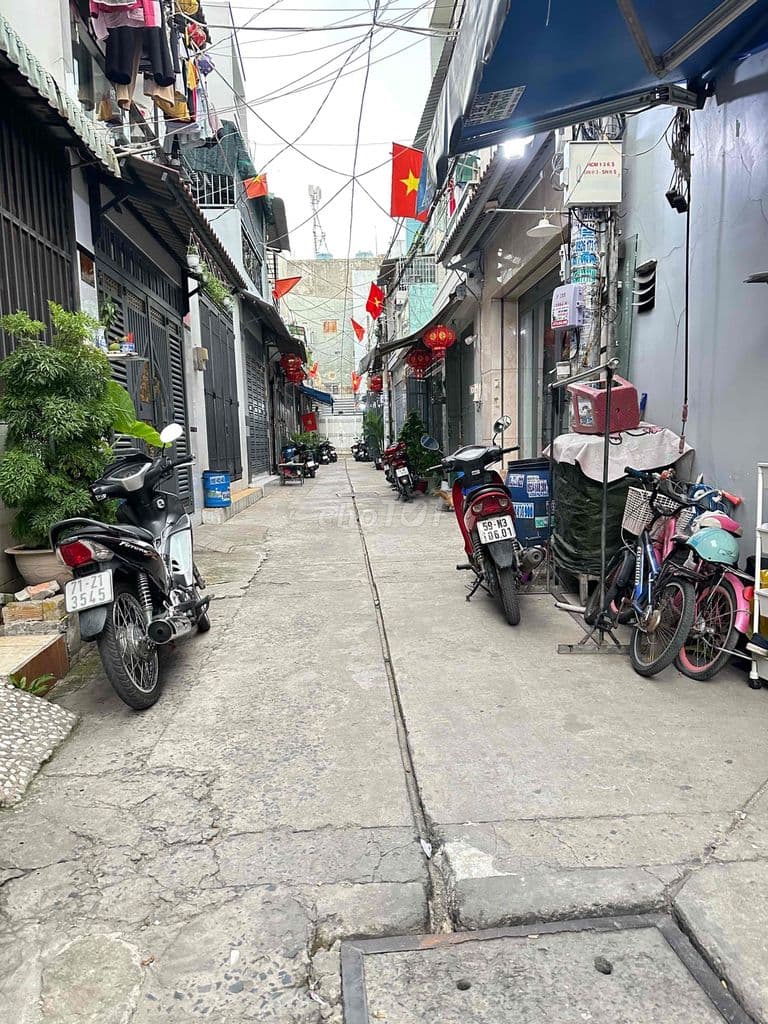 BÁN NHÀ TỈNH LỘ 10 - 39M2. NGAY CHỢ ĐÊM BÀ HOM. GIÁP KHU TÊN LỬA. - Ảnh 2
