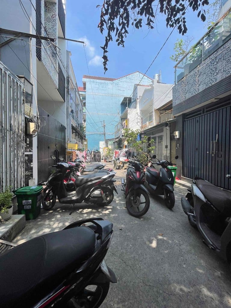 BÁN DÃY TRỌ GẦN CÔNG VIÊN LÀNG HOA, 60M2, 4 TỶ 9 Tl