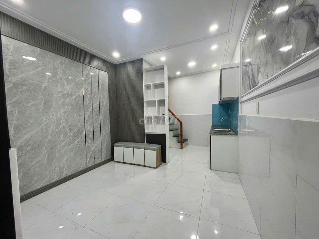 Bán nhà sổ chung Phan Văn Hớn, P.ĐHT - 1.3 Tỷ - Nhà mới ở ngay