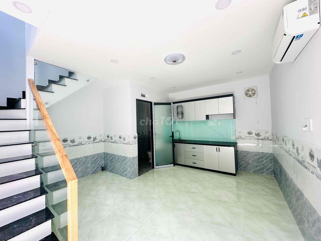nhà xây mới hoàn công sổ hồng tao tay 5.căn gần Chợ APĐ Q.12 - Ảnh 3