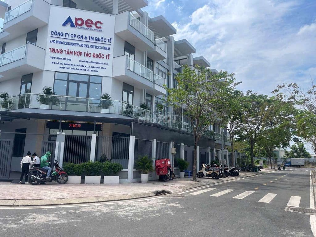 Nhà 1 Trệt 3 Lầu Đẹp - Trong KDC Chợ ĐầuMối Vị Trí Víp An Ninh Dân Trí